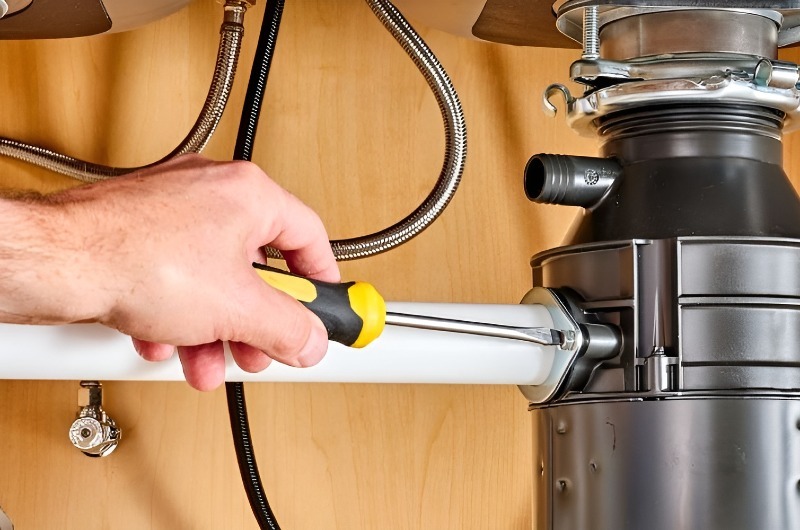 Garbage Disposal repair in East Hemet
